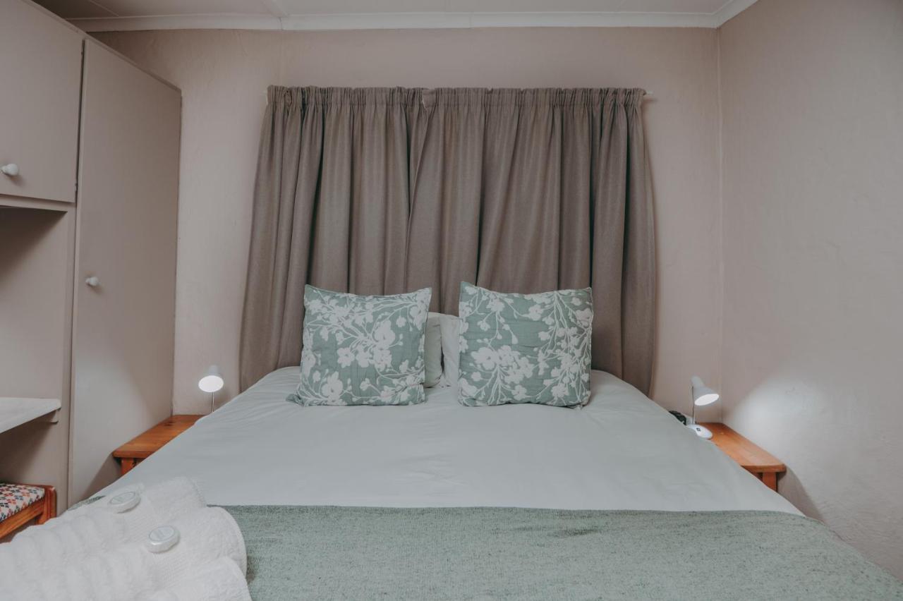 Cosy Cottages Guesthouse พ็อตเชฟสตรูม ภายนอก รูปภาพ
